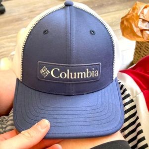 Columbia SnapBack Hat (BRAND NEW)